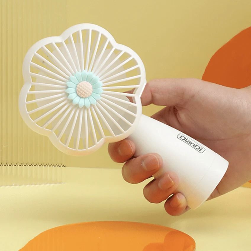 Portable Compact Flower Fan – Stylish Mini Cooling for Dubai Heat